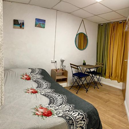 Dotan'S Boutique Guesthouse - By The Beach! Тель-Авив Экстерьер фото