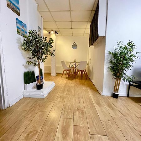 Dotan'S Boutique Guesthouse - By The Beach! Тель-Авив Экстерьер фото