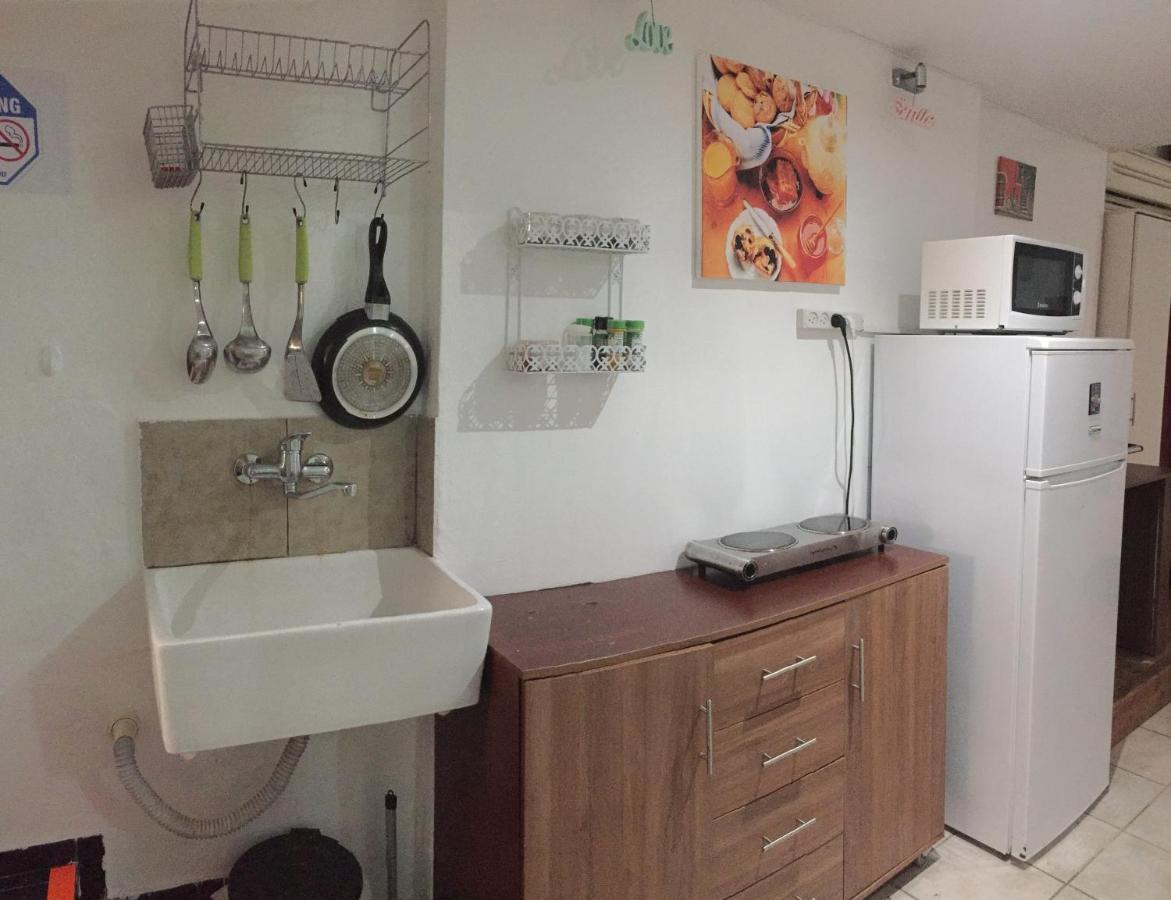 Dotan'S Boutique Guesthouse - By The Beach! Тель-Авив Экстерьер фото