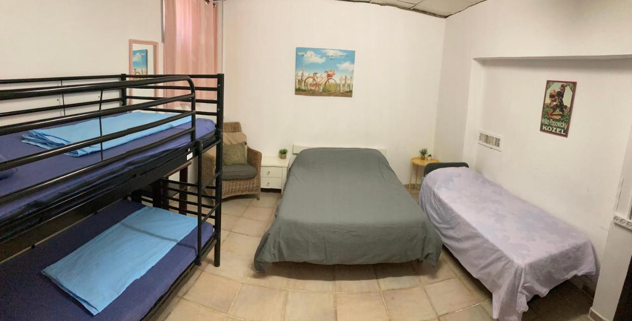 Dotan'S Boutique Guesthouse - By The Beach! Тель-Авив Экстерьер фото