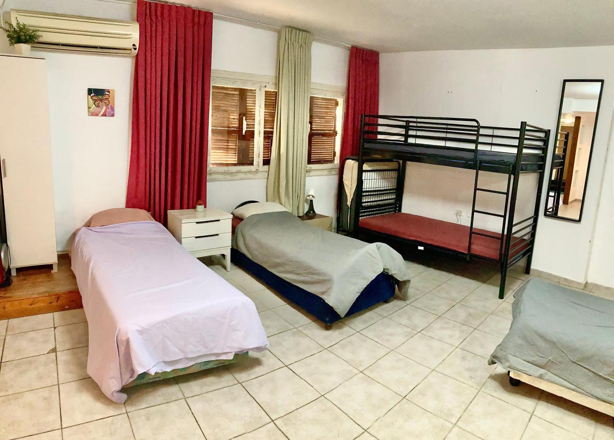 Dotan'S Boutique Guesthouse - By The Beach! Тель-Авив Экстерьер фото