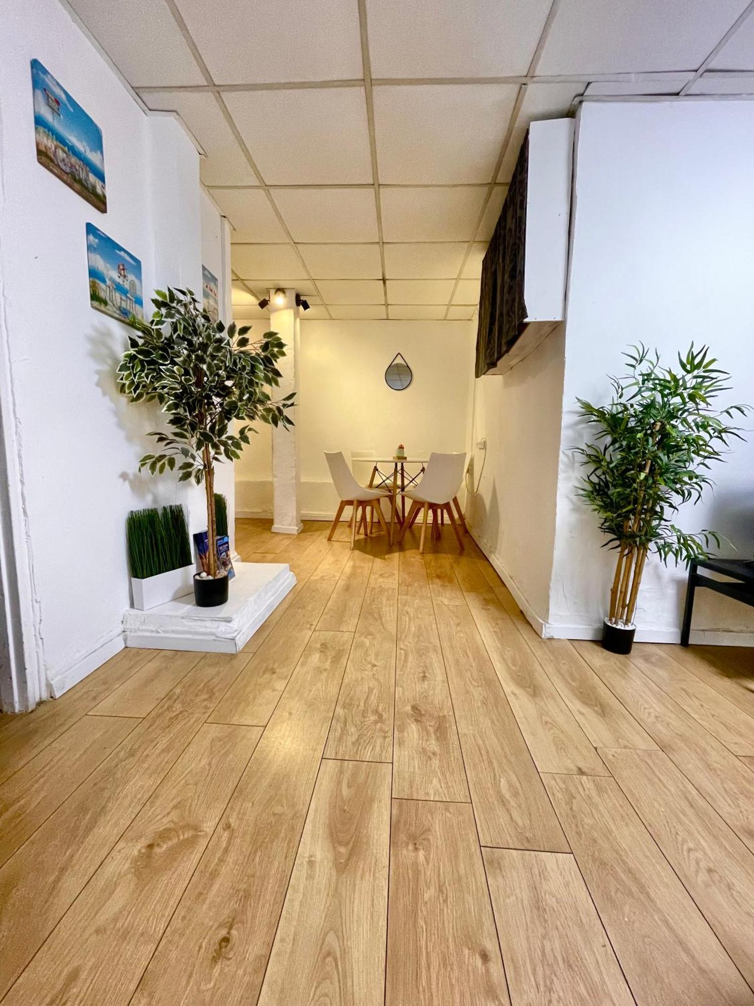 Dotan'S Boutique Guesthouse - By The Beach! Тель-Авив Экстерьер фото
