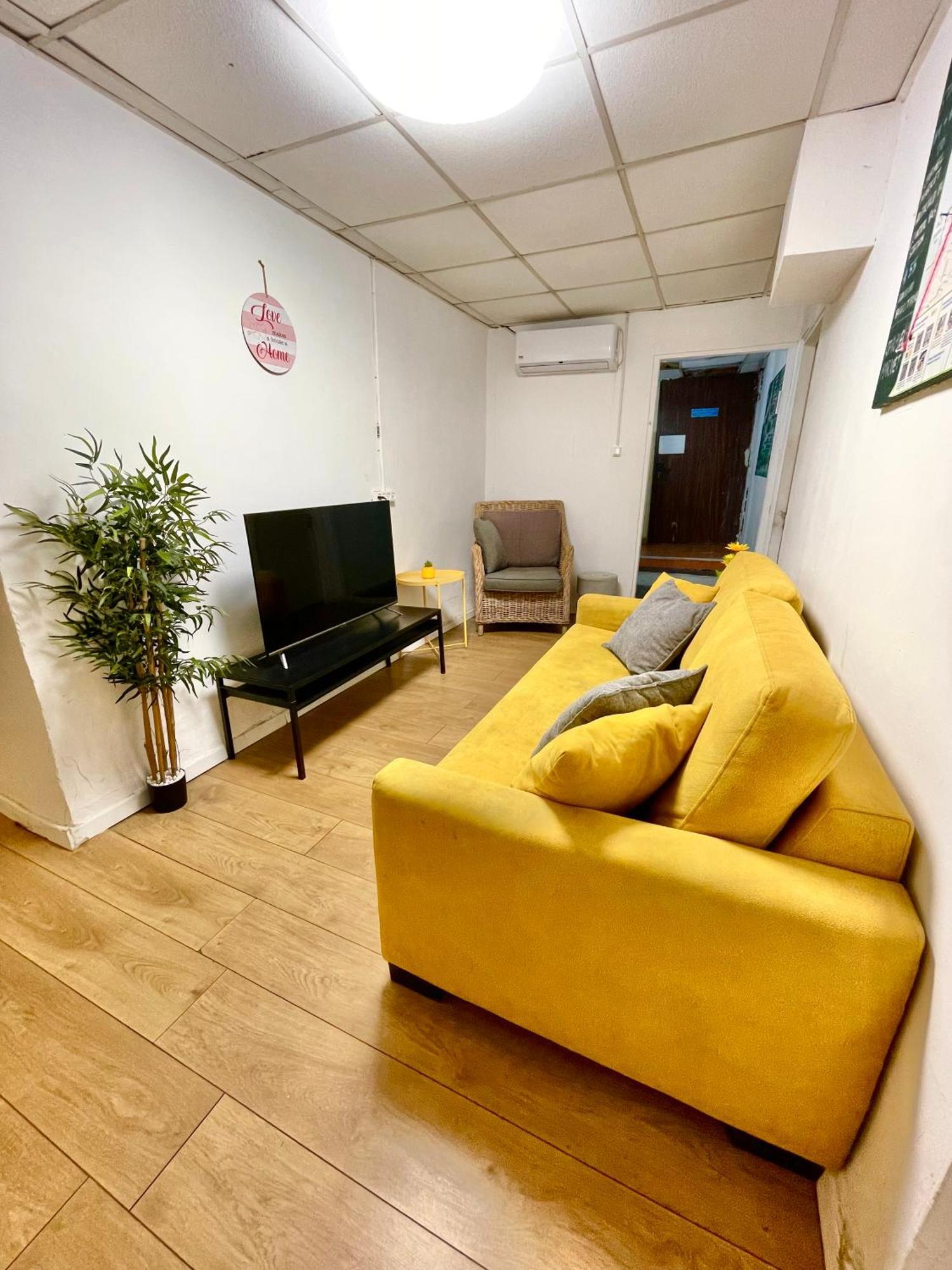 Dotan'S Boutique Guesthouse - By The Beach! Тель-Авив Экстерьер фото