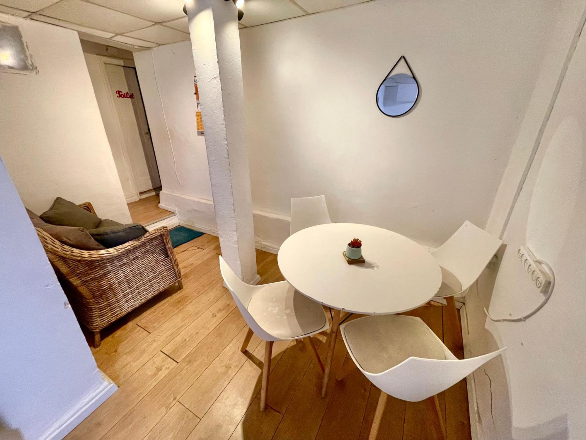 Dotan'S Boutique Guesthouse - By The Beach! Тель-Авив Экстерьер фото